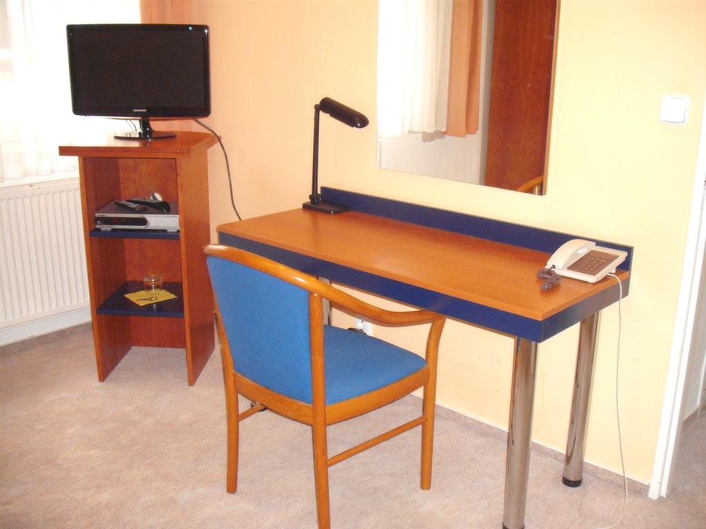Hotel Forman Mladá Boleslav Zimmer foto